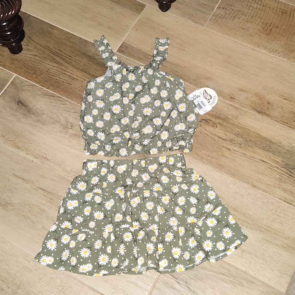 Girl's Daisy Tank and Skirt Set